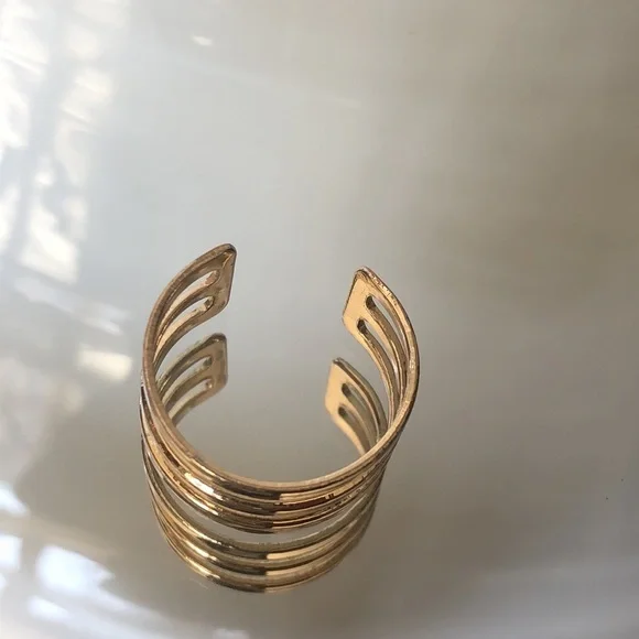 Ring - Picture 4 of 4